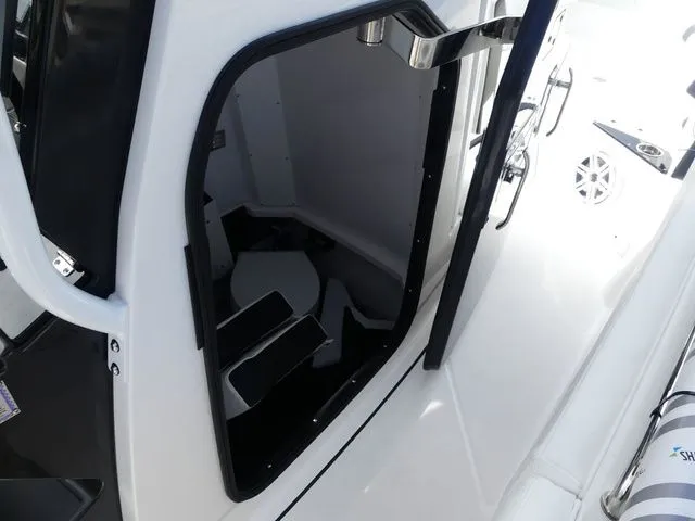 Slide: The Image of Blackfin 272 CC 2026 - 24