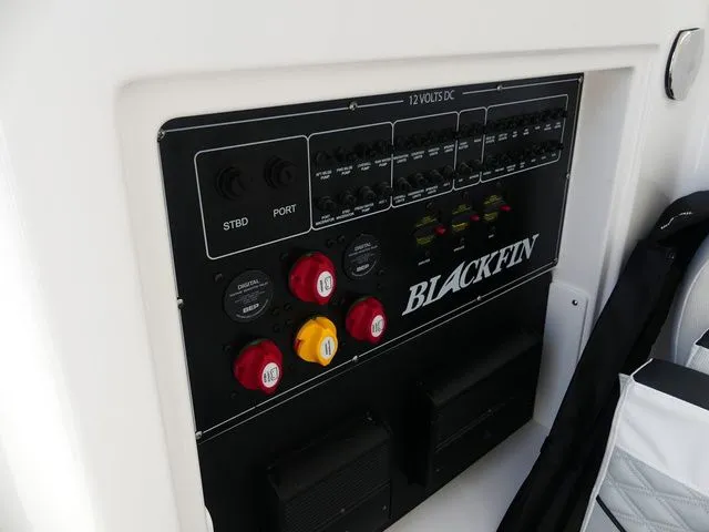 Slide: The Image of Blackfin 272 CC 2026 - 26