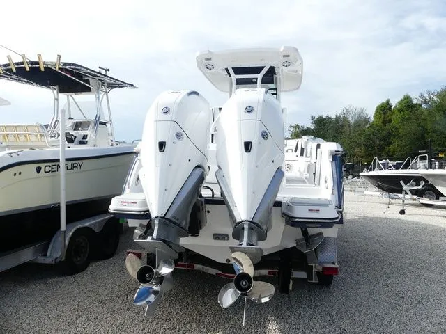 Slide: The Image of Blackfin 272 CC 2026 - 4