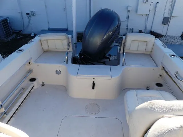 Slide: The Image of Grady-White Freedom 205 2015 - 10