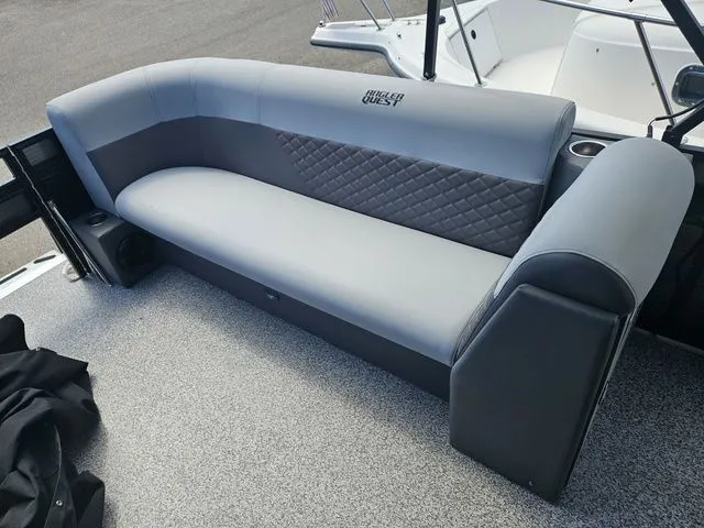 Slide: The Image of Angler Quest 8524 Pro Troll 2025 - 11