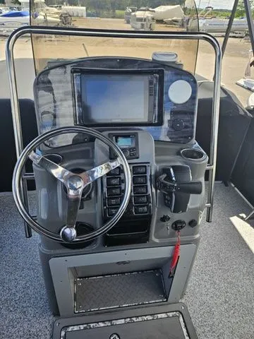 Slide: The Image of Angler Quest 8524 Pro Troll 2025 - 3