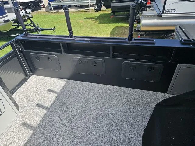 Slide: The Image of Angler Quest 8524 Pro Troll 2025 - 9