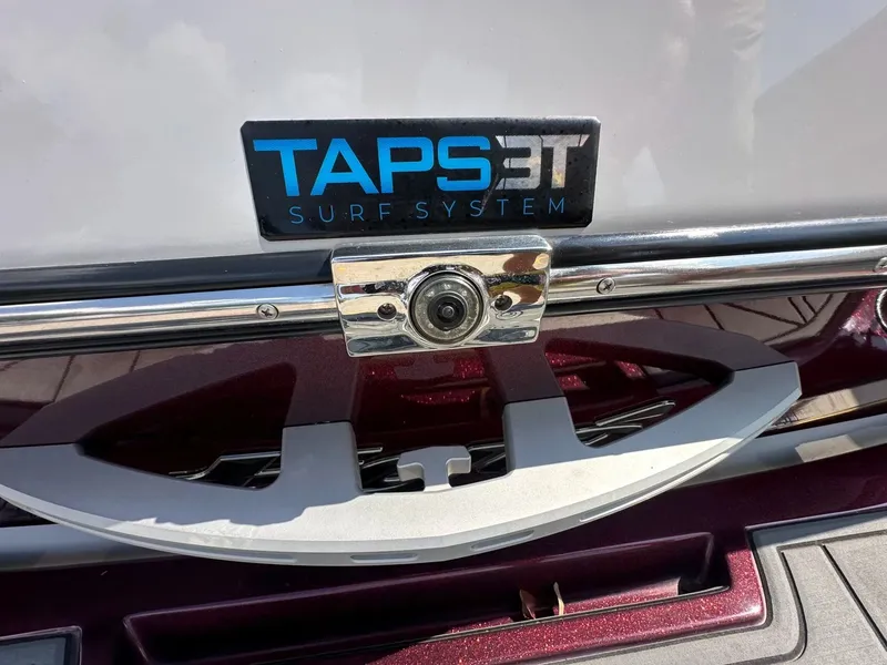 Slide: The Image of Tigé 23RZX 2021 - 31