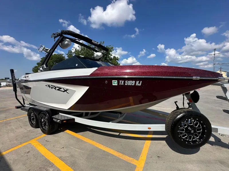 Slide: The Image of Tigé 23RZX 2021 - 6