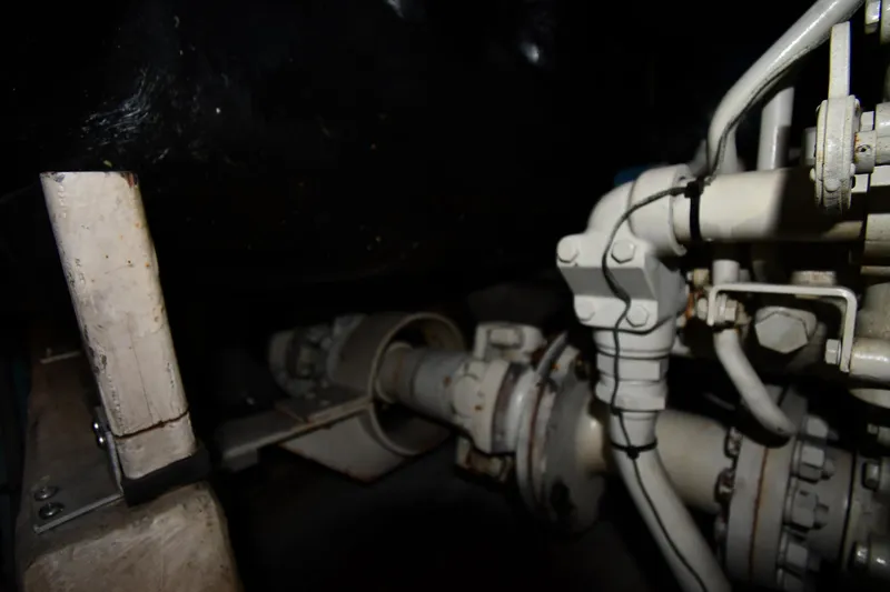 Slide: The Image of Engine components of a 1995 Sea Ray 630 Sundancer boat. - 81