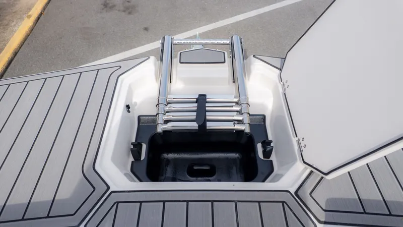 Slide: The Image of Starcraft SVX 191 OB CC 2025 - 21