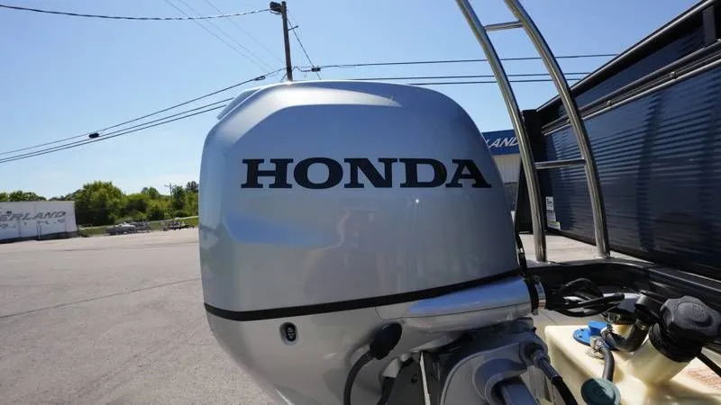 Slide: The Image of Qwest 822 Splash Pad RWLTZ 2023 - 23