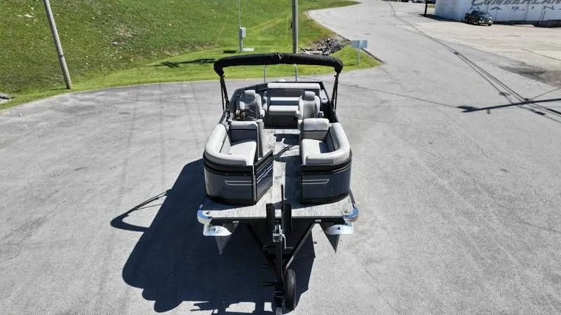 Slide: The Image of Qwest 822 Splash Pad RWLTZ 2023 - 3