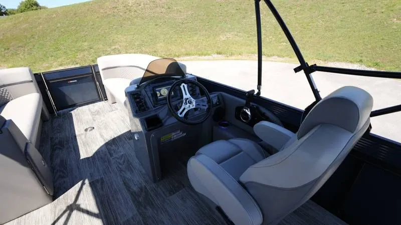 Slide: The Image of Qwest 822 Splash Pad RWLTZ 2023 - 32