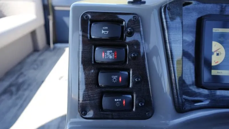 Slide: The Image of Qwest 822 Splash Pad RWLTZ 2023 - 36