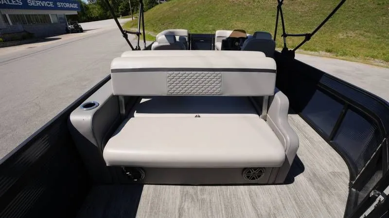 Slide: The Image of Qwest 822 Splash Pad RWLTZ 2023 - 45