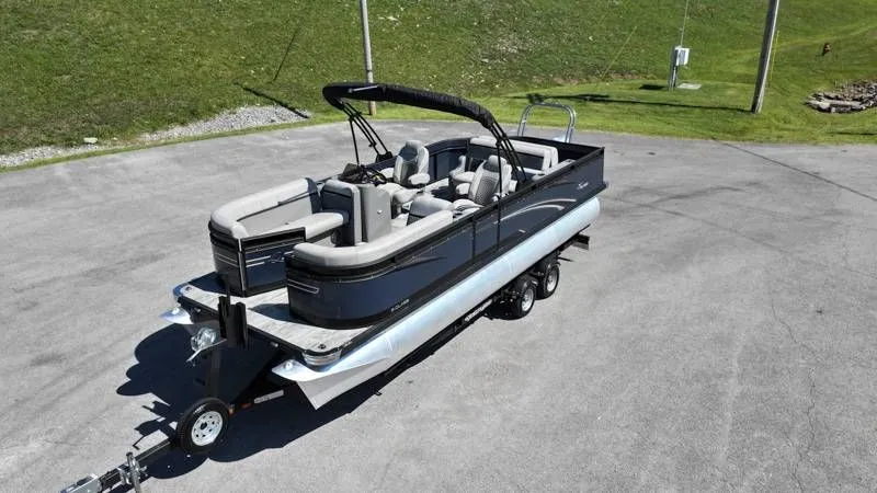 Slide: The Image of Qwest 822 Splash Pad RWLTZ 2023 - 5