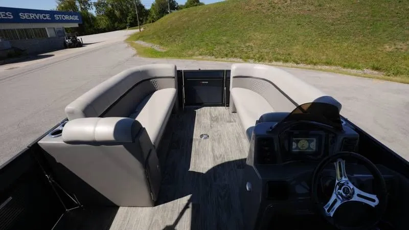 Slide: The Image of Qwest 822 Splash Pad RWLTZ 2023 - 55