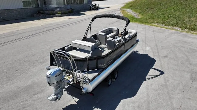 Slide: The Image of Qwest 822 Splash Pad RWLTZ 2023 - 7