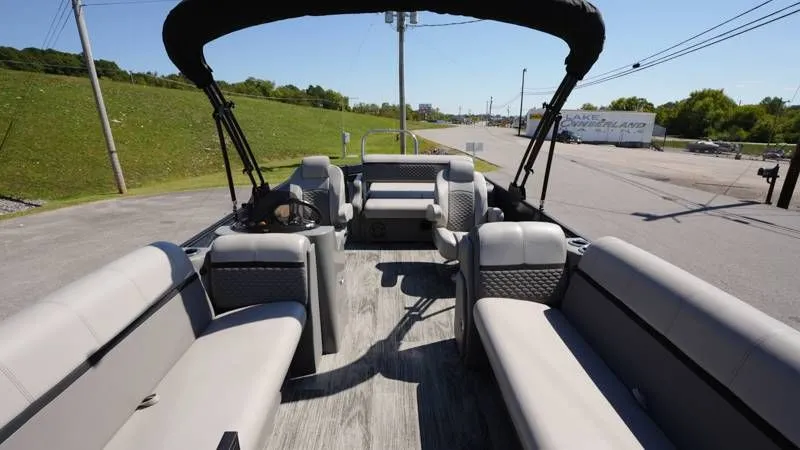 Slide: The Image of Qwest 822 Splash Pad RWLTZ 2023 - 72