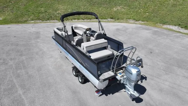 Slide: The Image of Qwest 822 Splash Pad RWLTZ 2023 - 8