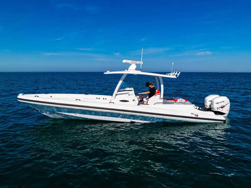 Slide: The Image of Airship 340 RIB 2020 - 7