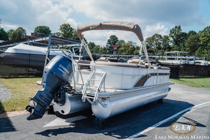 Slide: The Image of Bennington 23SSRXP 2019 - 3