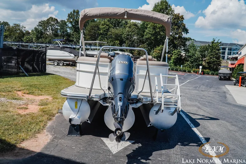 Slide: The Image of Bennington 23SSRXP 2019 - 4