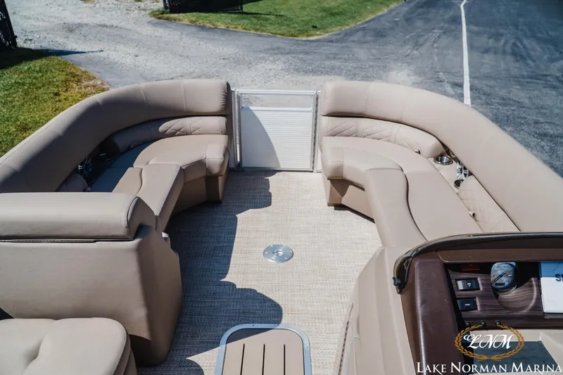 Slide: The Image of Bennington 23SSRXP 2019 - 8