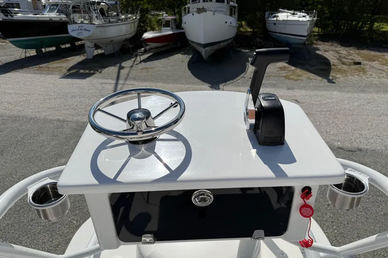 Slide: The Image of Sea Hunt Ultra 229 - 6