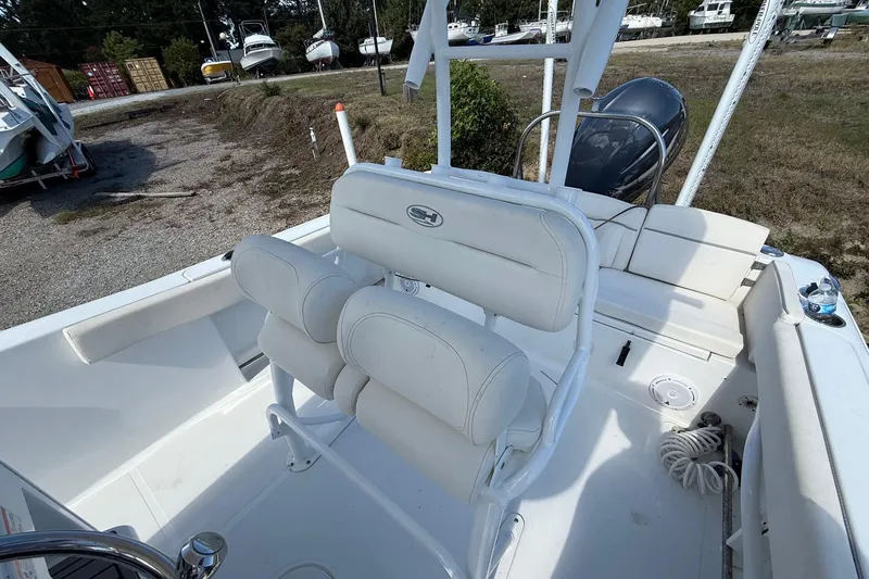 Slide: The Image of Sea Hunt Ultra 229 - 9