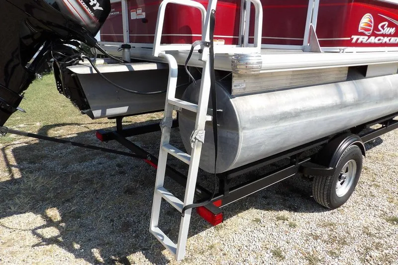 Slide: The Image of 2018 Sun Tracker BASS BUGGY® 18 DLX pontoon boat with ladder and trailer. - 33