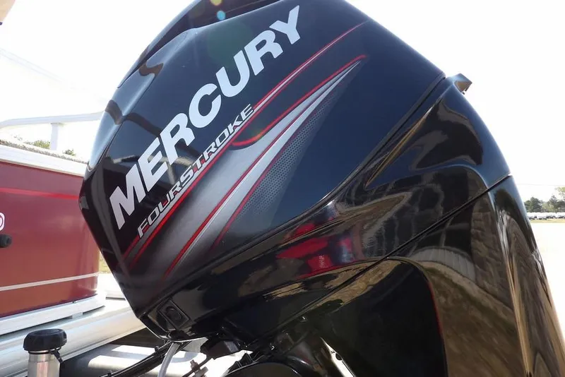 Slide: The Image of Mercury FourStroke engine on 2018 Sun Tracker BASS BUGGY® 18 DLX boat. - 37