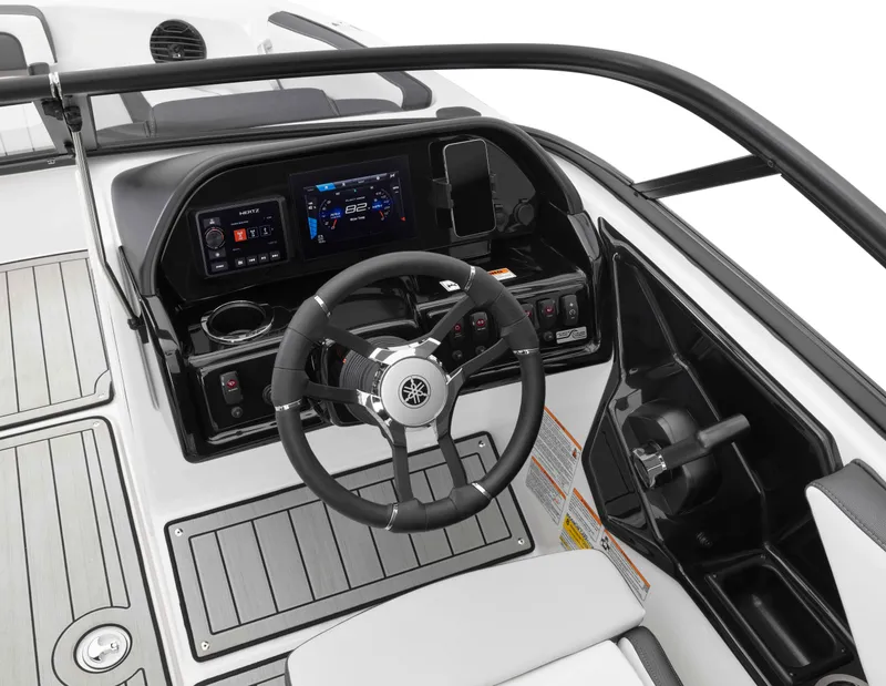 Slide: The Image of Yamaha 195S 2026 - 10