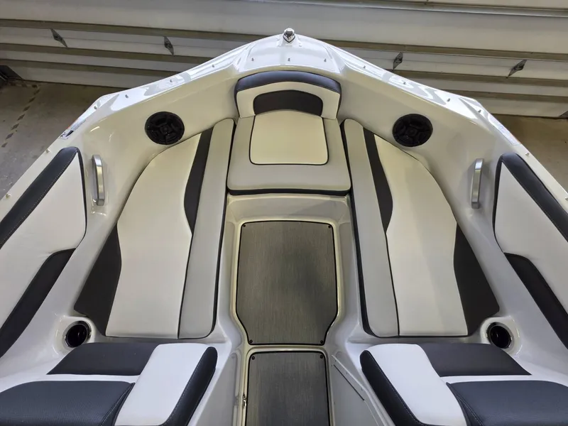 Slide: The Image of Yamaha AR195 2026 - 15