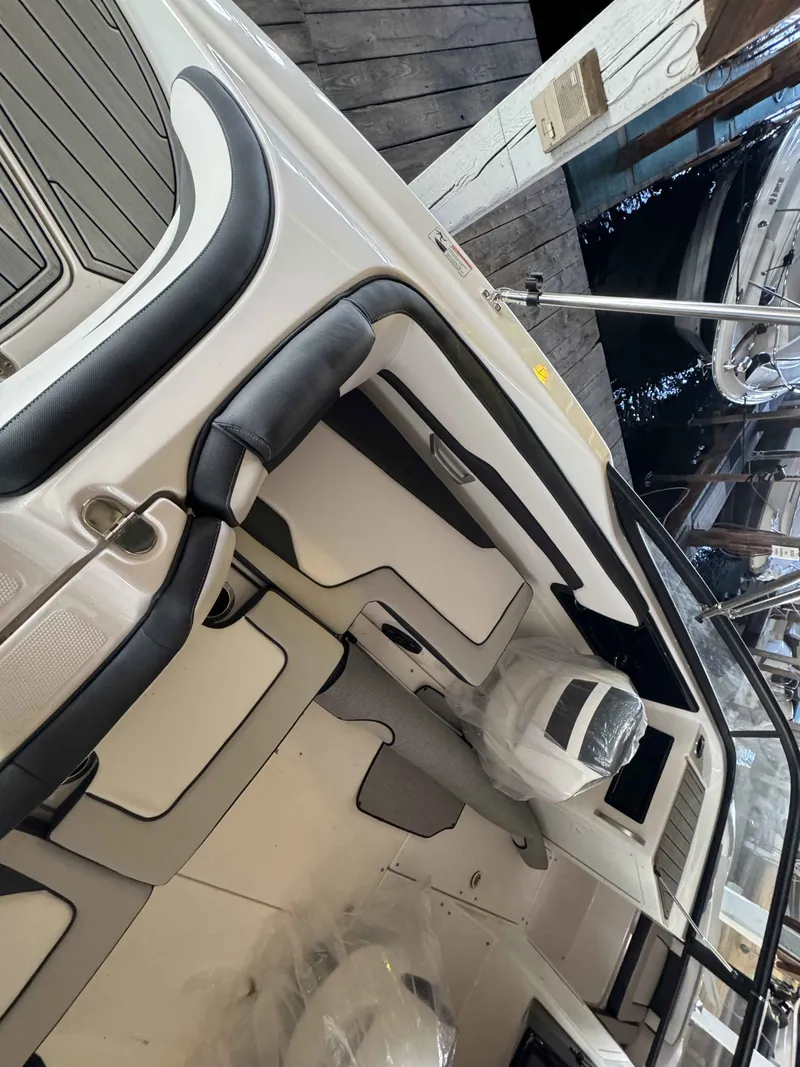 Slide: The Image of Yamaha SX195 2026 - 8