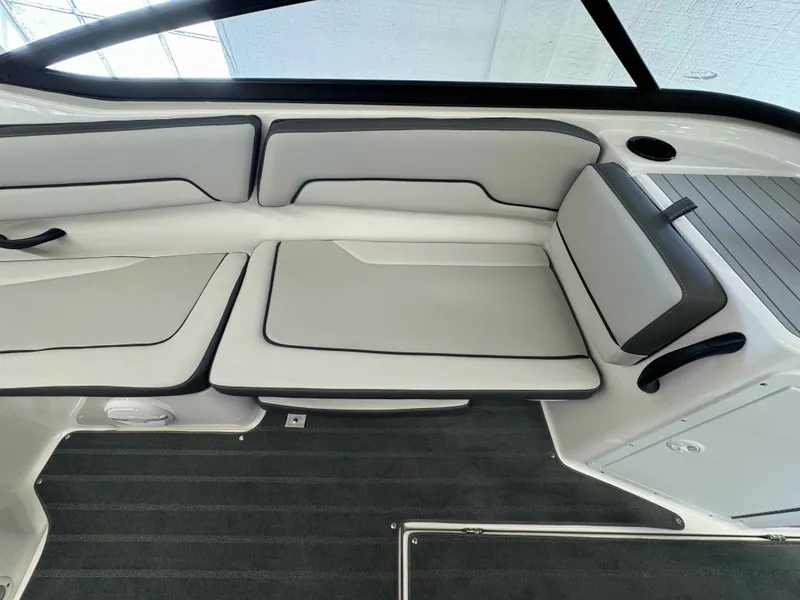 Slide: The Image of Yamaha SX195 2026 - 9