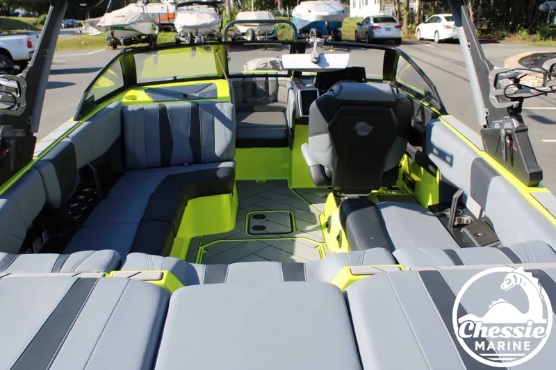 Slide: The Image of Malibu Wakesetter 22 LSV 2023 - 14