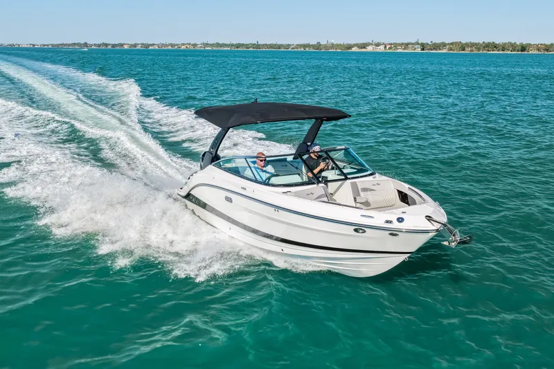Slide: The Image of Sea Ray SLX 260 Outboard 2026 - 16