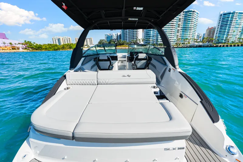 Slide: The Image of Sea Ray SLX 260 Outboard 2026 - 22