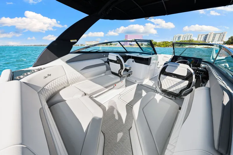 Slide: The Image of Sea Ray SLX 260 Outboard 2026 - 28