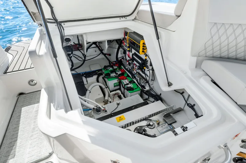 Slide: The Image of Sea Ray SLX 260 Outboard 2026 - 47