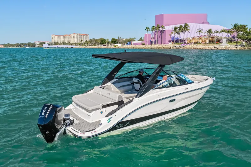 Slide: The Image of Sea Ray SLX 260 Outboard 2026 - 9