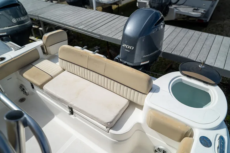 Slide: The Image of Sea Fox 226 Commander 2018 - 17