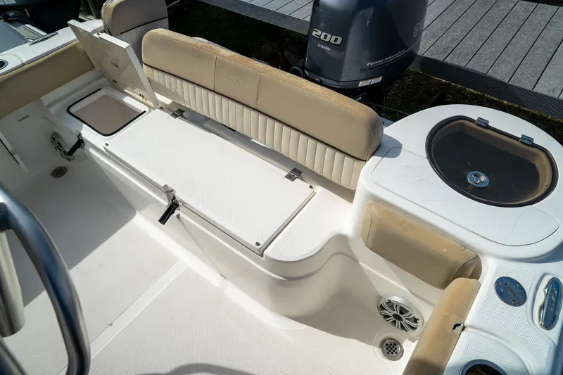 Slide: The Image of Sea Fox 226 Commander 2018 - 19