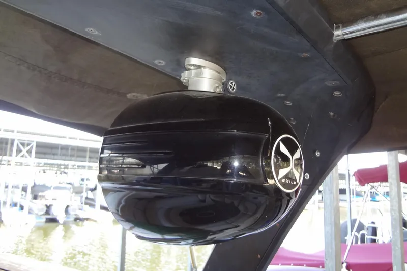 Slide: The Image of 2017 MB SPORTS F22 Tomcat with Exile audio speaker system. - 28