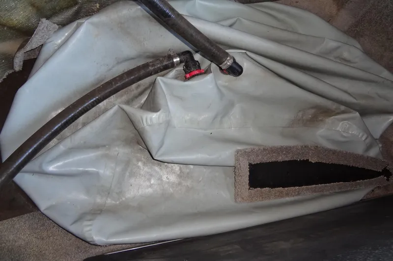 Slide: The Image of 2017 MB SPORTS F22 Tomcat ballast bag with hoses and fittings. - 30