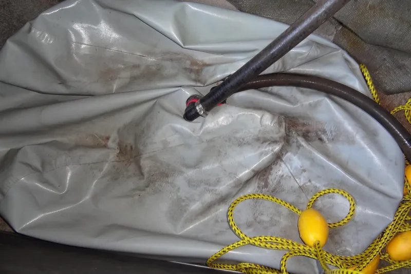 Slide: The Image of 2017 MB SPORTS F22 Tomcat ballast bag with hose and yellow rope. - 31