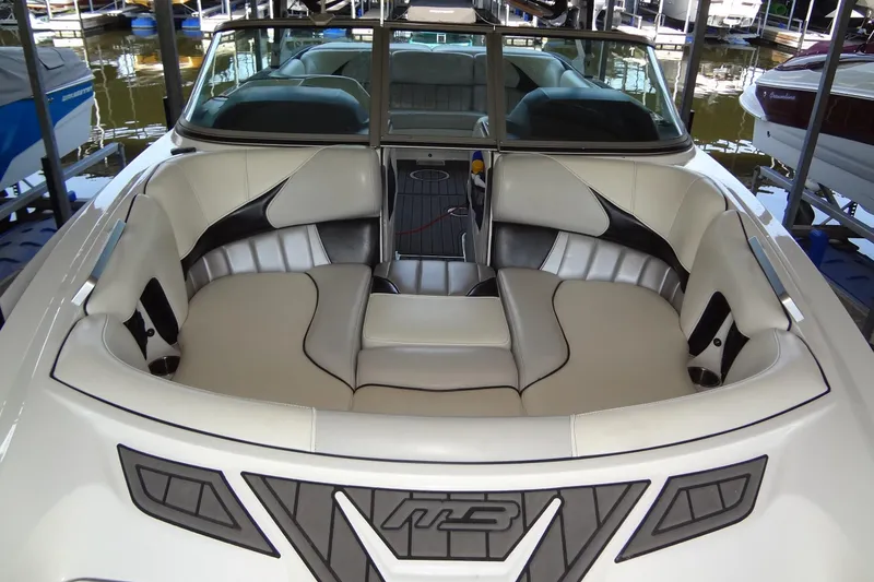 Slide: The Image of 2017 MB SPORTS F22 Tomcat boat interior with stylish seating and modern design. - 9