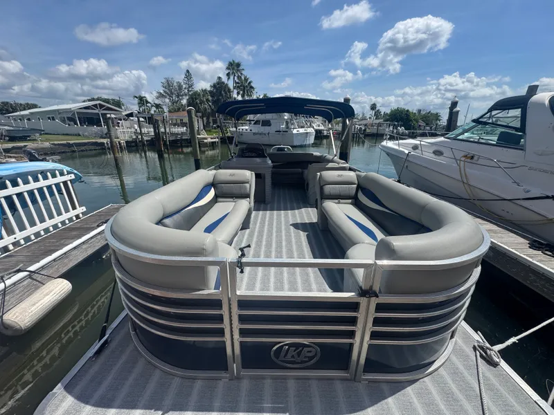 The Image of Leisure Kraft Boats Prestige 2635LX Tri-Toon 2021 - 0