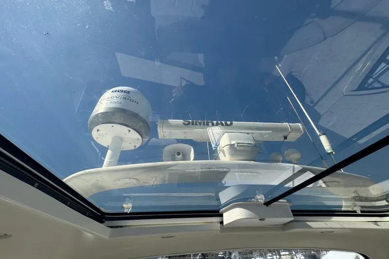 Slide: The Image of Radar and navigation equipment on 2004 Carver 564 Cockpit Motor Yacht. - 24
