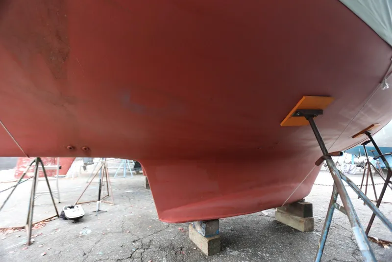 Slide: The Image of Bottom view of a 2004 Pacific Seacraft 40 sailboat on stands. - 95