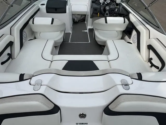 Slide: The Image of Yamaha SX190 2016 - 6