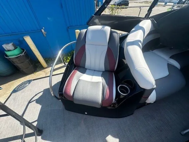 Slide: The Image of Godfrey Aqua Patio 250 Express 2023 - 17